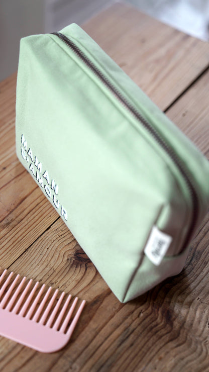 TROUSSE DE TOILETTE MAMAN D’AMOUR VERT D’EAU
